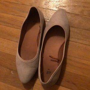 Nude flats